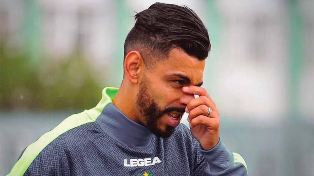 إدارة الرجاء تُقرر إلحاق بنحليب بفئة الأمل لرفضه التنازل عن مستحقاته مقابل فسخ عقده