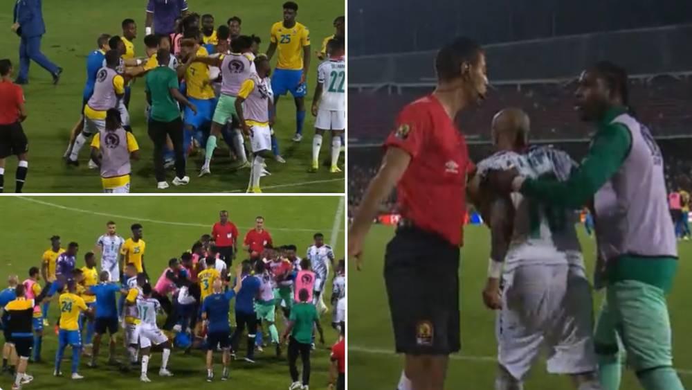 لاعبو غانا والغابون يتبادلون "اللكمات" بعد نهاية المباراة وأرضية الملعب تتحول إلى "ساحة معركة"!