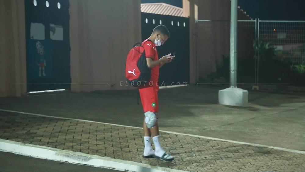 العكوش يضطر لوضع الثلج على فخذه الأيمن لليوم الثاني على التوالي بعد التداريب