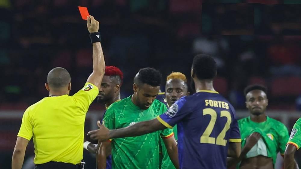 سبع بطاقات حمراء في كل مباريات ثمن النهائي لحدود الآن ضمن كأس أمم أفريقيا "طوطال إنيرجي" 2021