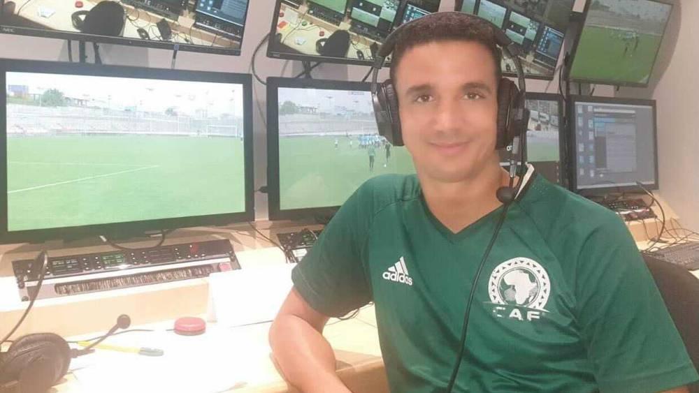 تعيين عادل زوراق حكما لـ"الفار" في مباراة مالي وغينيا الاستوائية بمساعدة سمير الكزاز