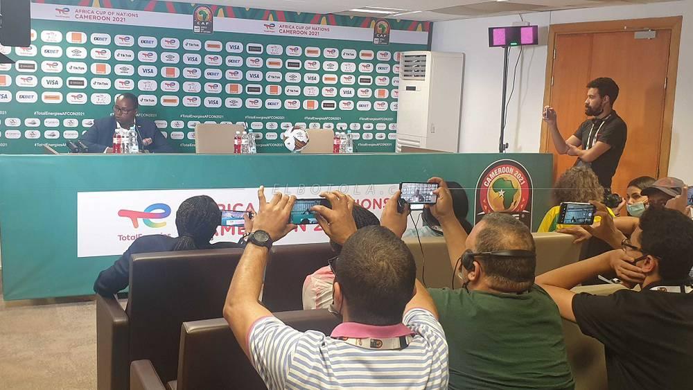 رسميا/ إلغاء الندوة الصحفية لمدرب المنتخب المصري "كارلوس كيروش" بسبب تخلف هذا الأخير عن الحضور!