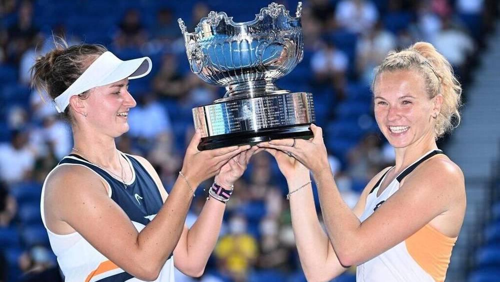 Open d'Australie: Krejcikova et Siniakova remportent le double femmes