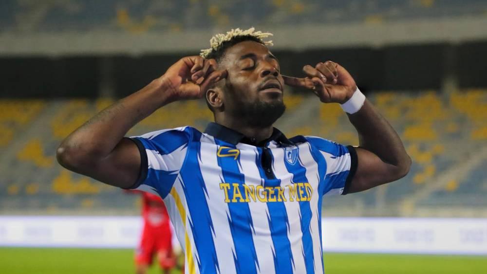 أكسيل مايي يتمرد على اتحاد طنجة ويعلّق عودته إلى المغرب لأسباب "غامضة"!