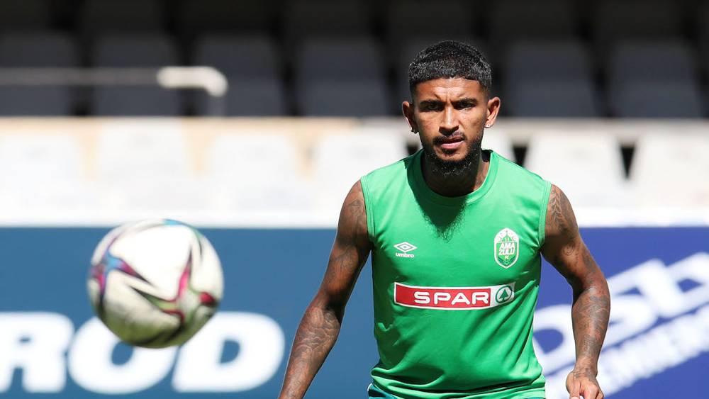 بوكانان (لاعب أمازولو): "عندما تواجه فريقًا كبيرًا مثل الرجاء عليك أن تحترمه لأنه يستحق ذلك"