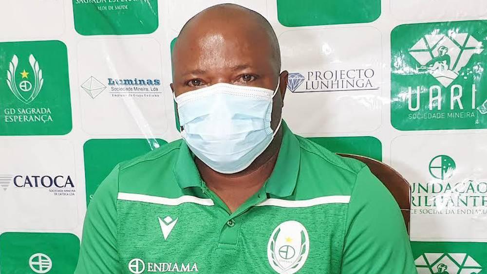 مساعد مدرب ساغرادا الأنغولي: "المباراة كانت ستصبح مختلفة لولا تسجيل الوداد هدفًا قبل نهاية الشوط الأول"