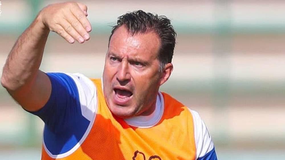 إدارة الرجاء تفاجئ فيلموتس بغيابه عن دكة احتياط الفريق أمام أمازولو قبل ساعات على انطلاق المباراة