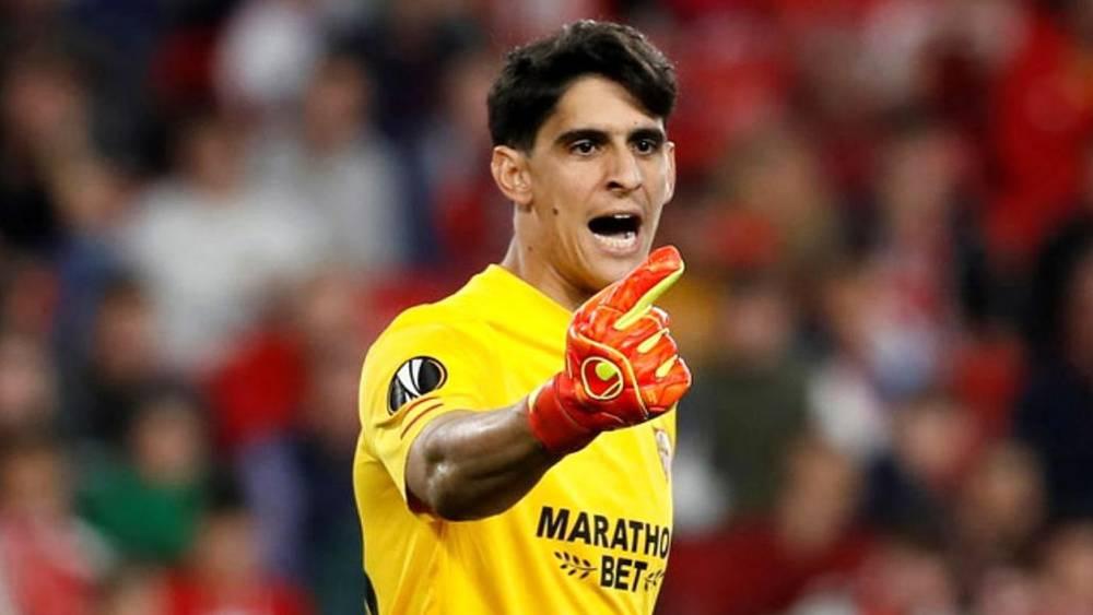 Yassine Bounou dans le viseur du FC Barcelone