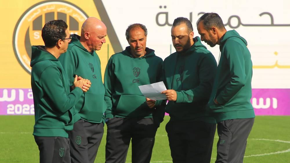 جماهير اتحاد طنجة تُهاجم غاموندي وتنتقد المكتب المسيُّر للنادي بعد السقوط بثلاثية أمام شباب المحمدية