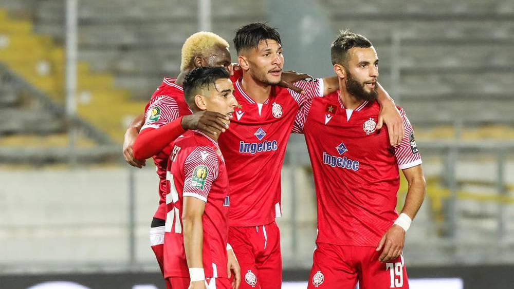 تشكيلة الوداد أمام سريع واد زم.. الركراكي يحافظ على نفس اختياراته وبن يشو تغيير وحيد مكان اللافي