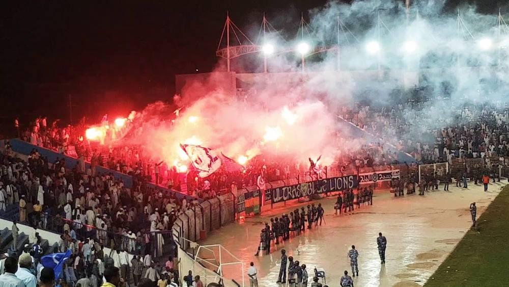 الهلال السوداني يلجأ لـ"TAS" لاستئناف قرار "الكاف" بحرمان الفريق من استقبال الأهلي بالجمهور