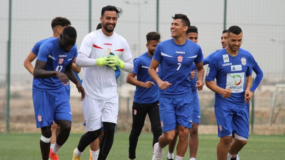 التشكيل الرسمي لحسنية أكادير أمام الوداد.. الجرباوي في حراسة المرمى وحضور أساسي لماليك سيسي