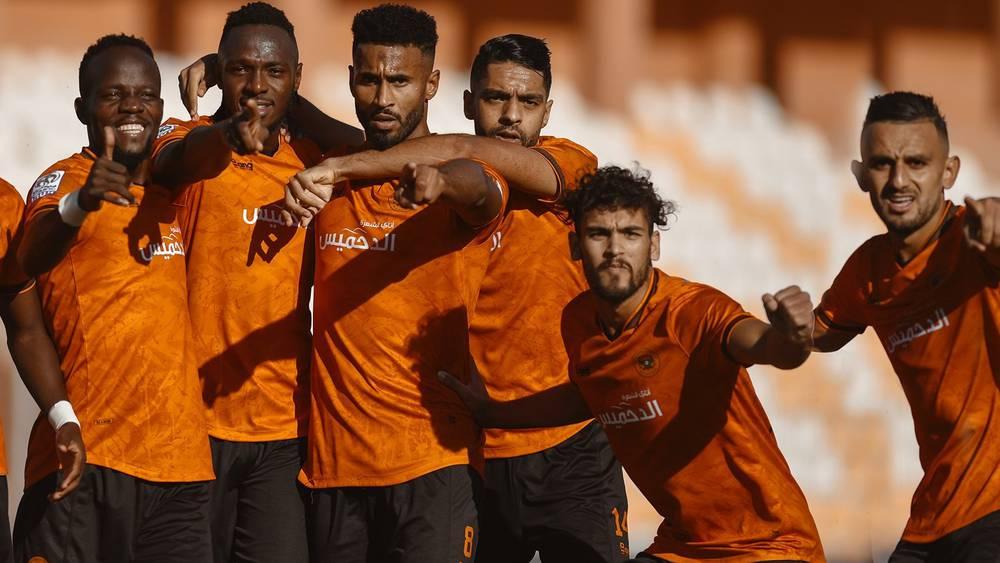 التشكيل الرسمي لنهضة بركان أمام سيمبا التنزاني.. حضور أساسي لأداما با وفكاك في الاحتياط