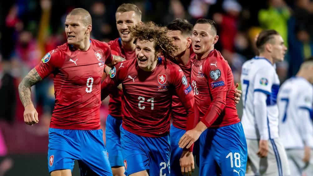 على خطى بولندا والسويد.. التشيك ترفض مواجهة روسيا في تصفيات "كأس العالم 2022"