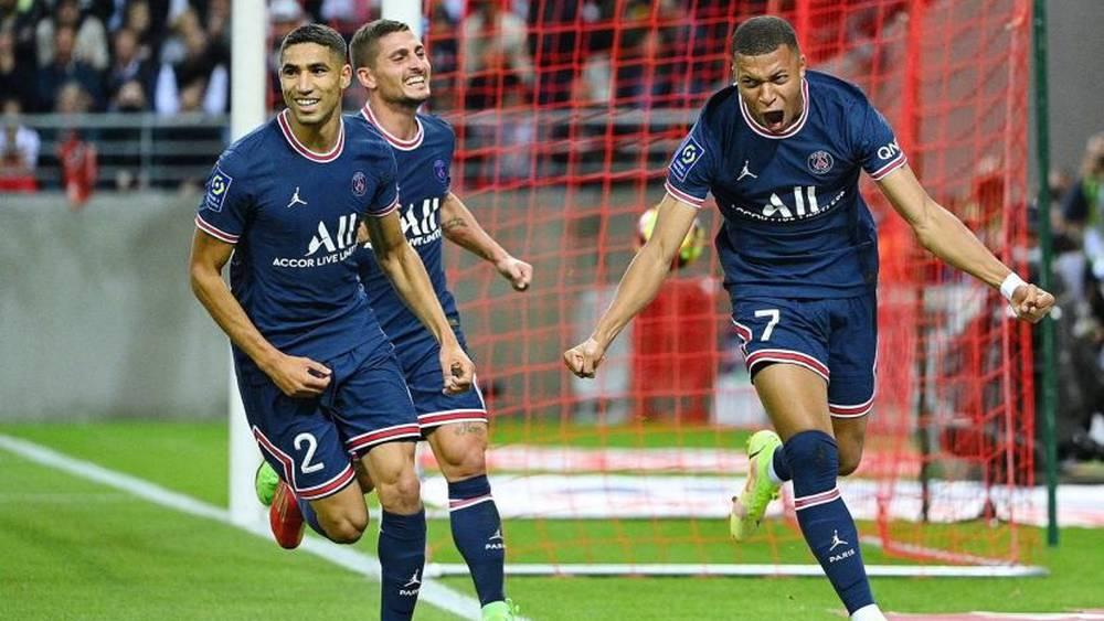 حكيمي: "أنا محظوظ لمجاورة ميسي ونيمار ورونالدو وهالاند ثم مبابي.. لكن في باريس فيراتي هو من فاجأني أكثر"