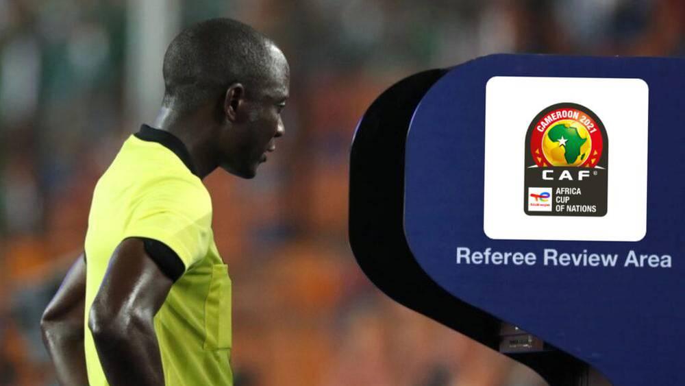 "الكاف" يتجه للاستعانة بحكام من خارج أفريقيا لإدارة مباريات "الدور الفاصل" المؤهل للمونديال