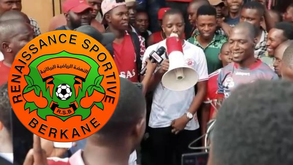 سيمبا التنزاني ينظم حملات في شوارع دار السلام لدعوة الجماهير إلى الحضور بكثافة في مواجهة ن.بركان