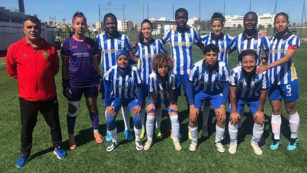 بمناسبة يوم المرأة العالمي.. لاعبات اتحاد طنجة يشاركن في "مباراة استعراضية" مع نزيلات سجن في أصيلا