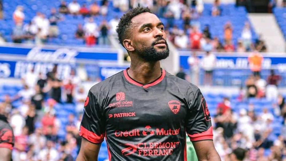 لاعب كليرمون فوت (نسيمبا): "حقّقت حلماً آخر في حياتي باستدعائي لمنتخب الكونغو الديمقراطية قبل مواجهتيْ المغرب"