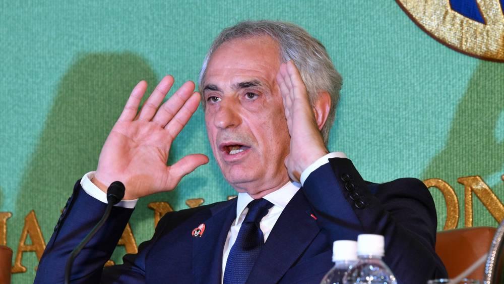 خليلوزيتش: "عشب اصطناعي؟ ضد بوروندي كان بإمكاننا الفوز بنتيجة 0-14.. لا أريد أن أشتكي من الكرة أو الرياح!"