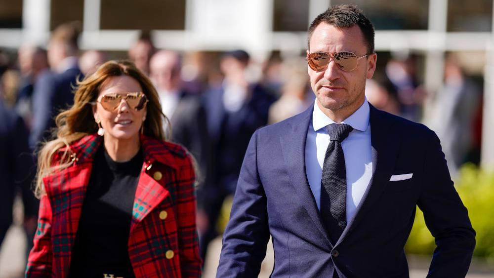 جون تيري يدخل على الخط في مفاوضات شراء نادي تشيلسي