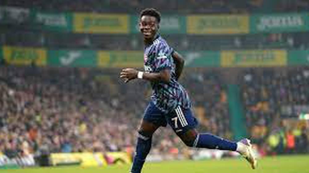 Positif au Covid-19, Saka quitte le rassemblement de l'Angleterre