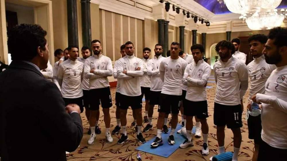 الجهاز الفني للفراعنة يستدعي مُدافعين "جديدين" لمباراة العودة ضد السنغال