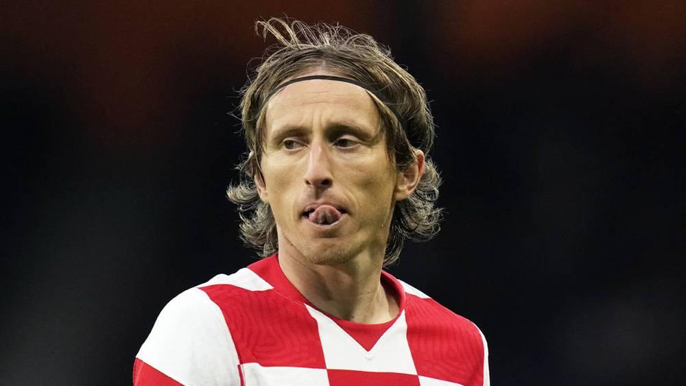 مودريتش ينشر صورة لمنتخبات مجموعة كرواتيا والمغرب ويُعلّق: "لا أُطيق انتظار كأس العالم"