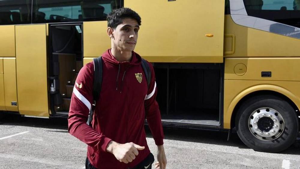 بونو يشارك أساسيًا في مباراة إشبيلية ضد برشلونة والنصيري والحدادي في مقاعد الاحتياط