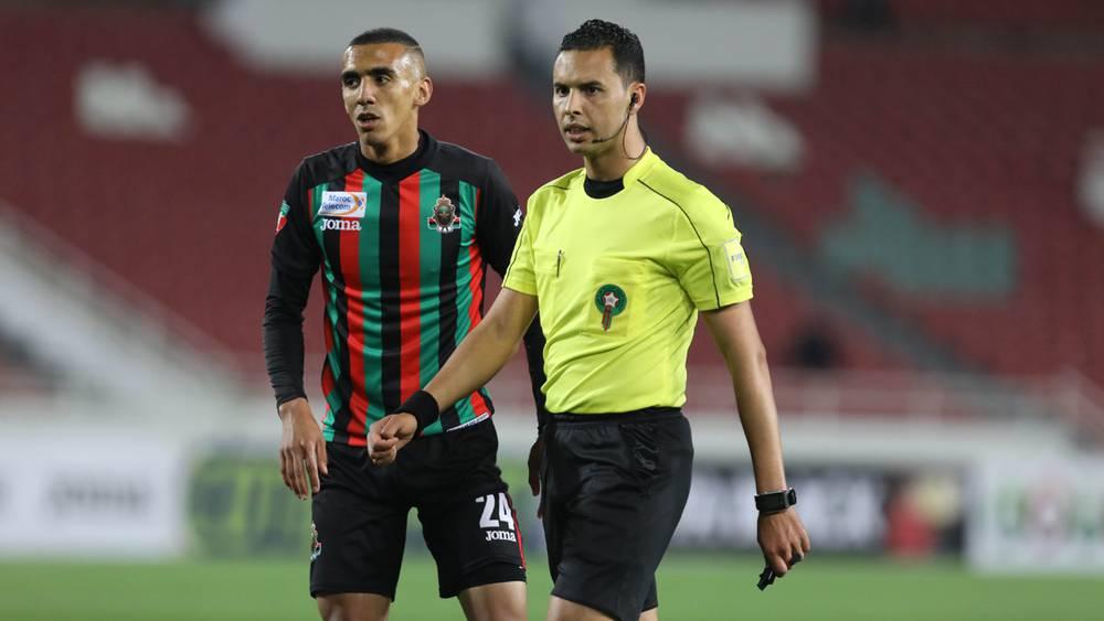 بوسليم يقود مباراة الوداد والاتفاق المراكشي وحمزة الفارق في غرفة الفار