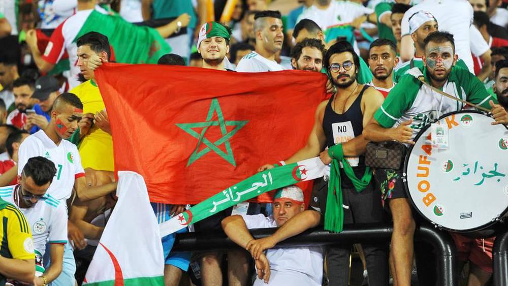 محللون رياضيون جزائريون: "حنا خاوة والمغرب بلد الكرم.. حسن ضيافة الوداد لشبيبة القبائل سنة 2001 جعل رئيسه حائرا بخصوص كيفية استقباله إيابا"