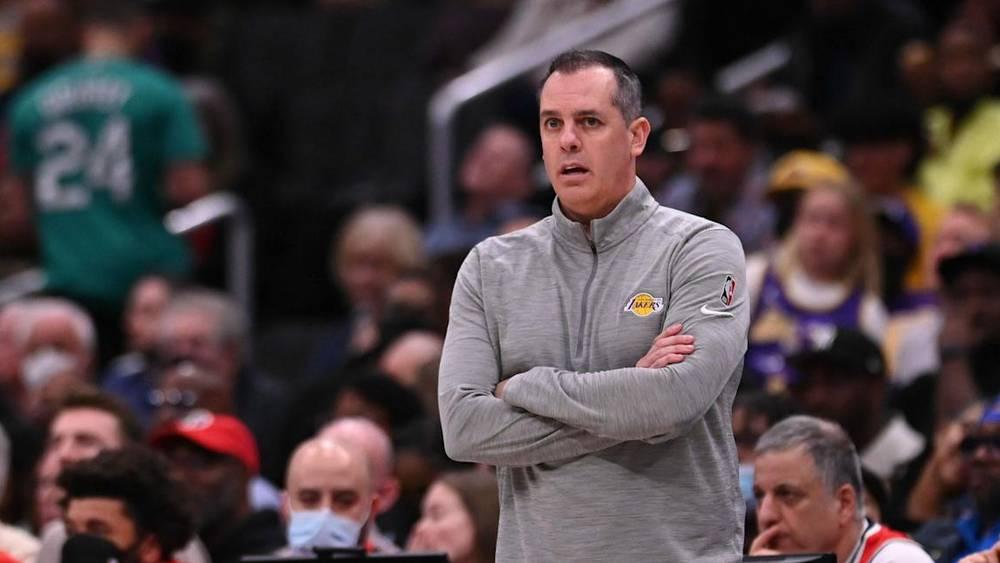 NBA: les Lakers limogent leur entraîneur Frank Vogel