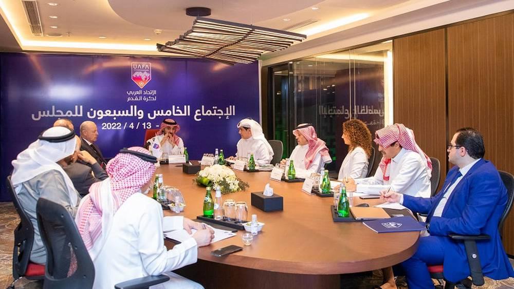 الاتحاد العربي يحدد نظام كأس العرب للأندية الأبطال في نسخته القادمة ويخصص مبلغ "6 ملايين دولار" منحة للمتوج باللقب