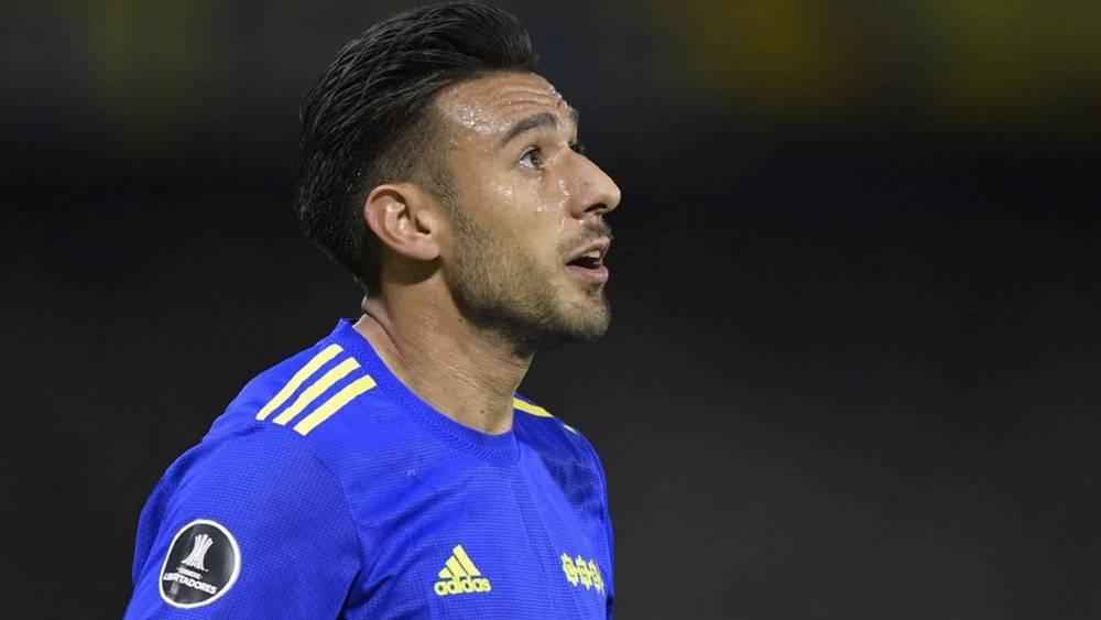 اتهام لاعب بوكا جونيورز الأرجنتيني "إدواردو سالفيو" بمحاولة "دهس" زوجته بالسيارة