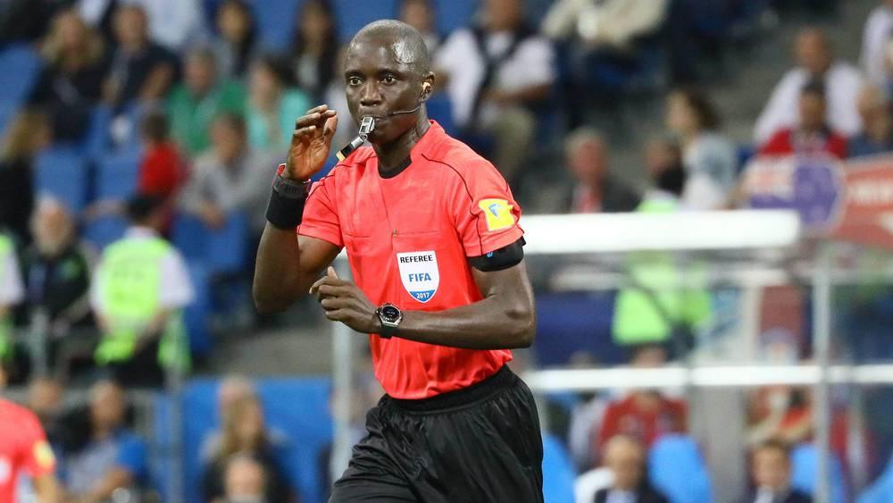 غاساما يستأنف عمله ويقود غرفة الـ"VAR" في مباراة مازيمبي وبيراميدز ضمن إياب ربع نهائي كأس الكونفدرالية