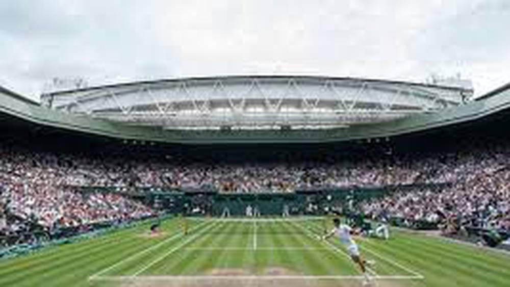 Tennis : les Russes et Bélarusses exclus de Wimbledon