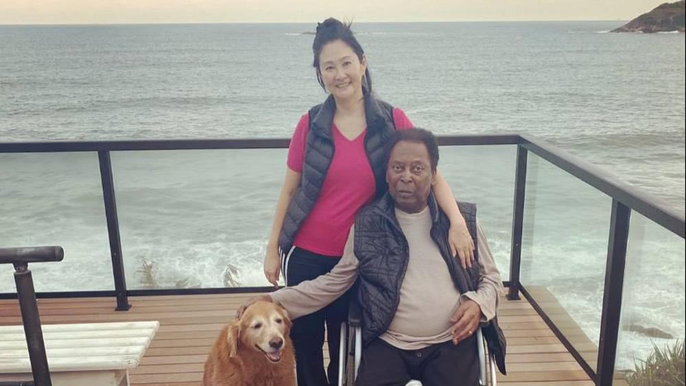 بيليه يبعث رسالة "عاطفية" بشأن أسرته بعد خروجه من المستشفى