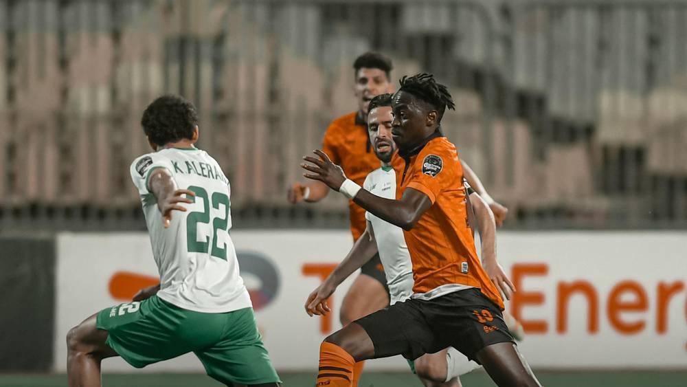 كأس الكونفدرالية الأفريقية/ نهضة بركان ينهي الشوط الأول متقدما بهدف نظيف على المصري البورسعيدي وسط سيل من الفرص "الضائعة"