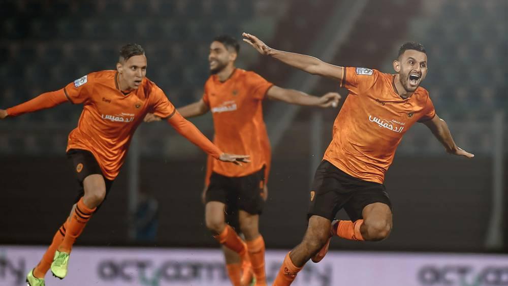 جامعة الكرة تهنئ نهضة بركان ببلوغه نصف نهائي كأس الكونفدرالية الأفريقية