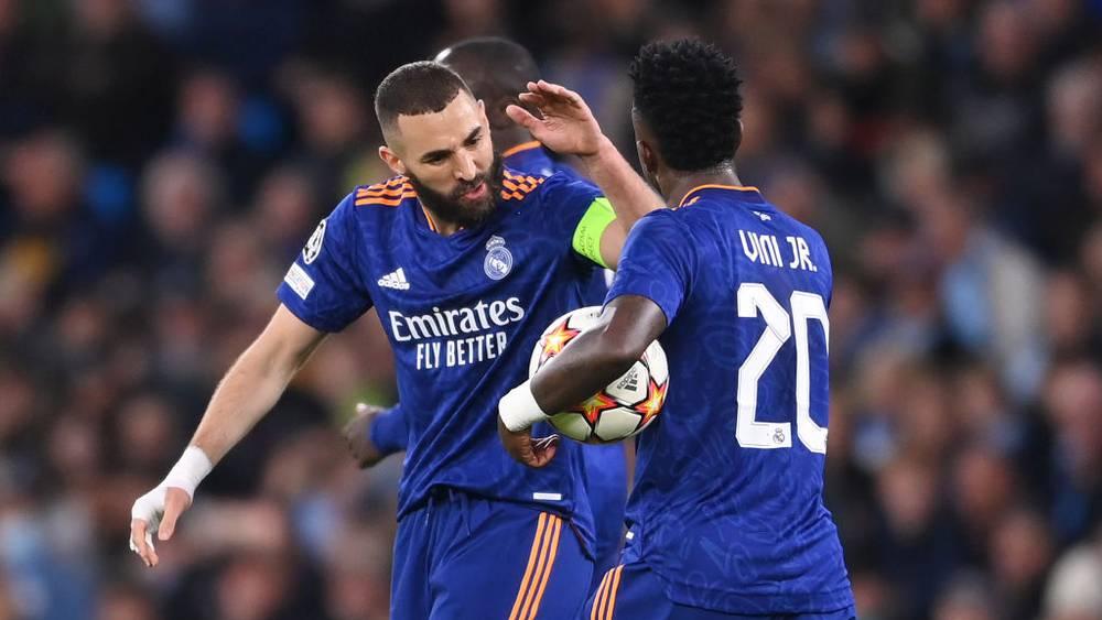 بنزيما: "بمساندة جماهير الريال سوف نصنع شيئاً ساحرًا في البرنابيو"