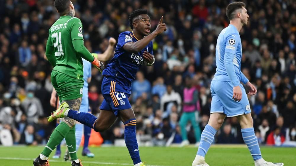 فينيسيوس: "بنزيما أخي الأكبر ولا أجد كلامًا مناسبًا لوصفه"