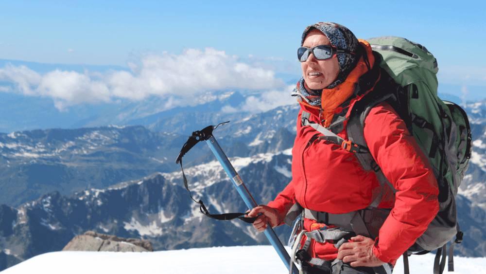 La marocaine Bouchra Baibanou escalade le mont Annapurna dans l’Himalaya