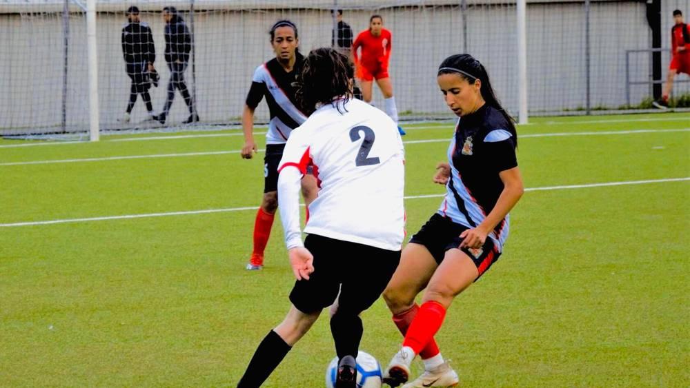 النادي البلدي النسوي العيون يتعادل وديا مع مولنبيك البلجيكي (2-2)