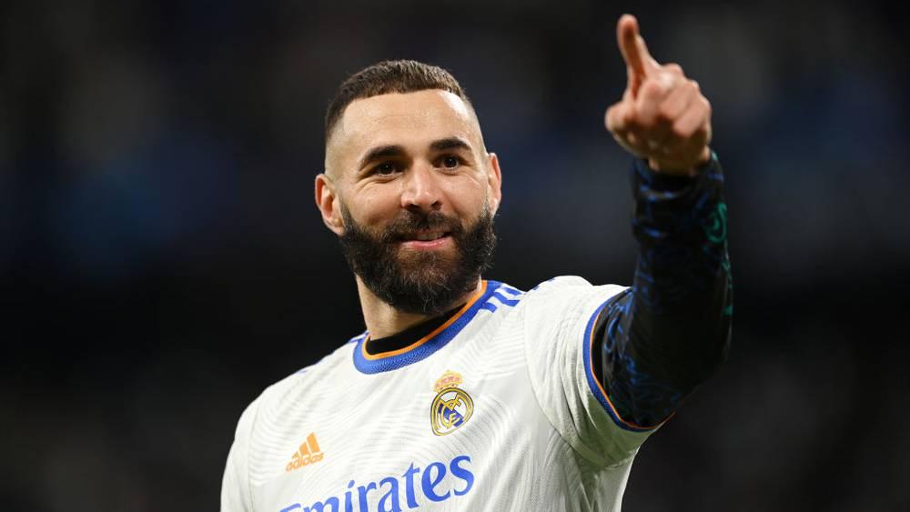 بنزيما أمام فرصة لدخول التاريخ بتحطيم أهم رقم لكريستيانو رونالدو في دوري الأبطال