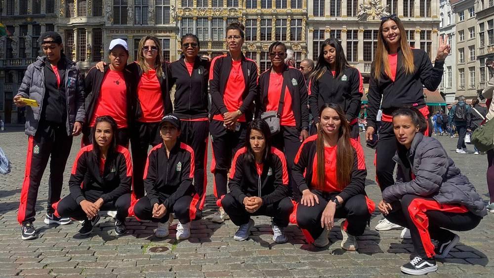 النادي البلدي النسوي العيون ينفي خبر هروب بعض لاعباته فور وصولهن إلى بلجيكا