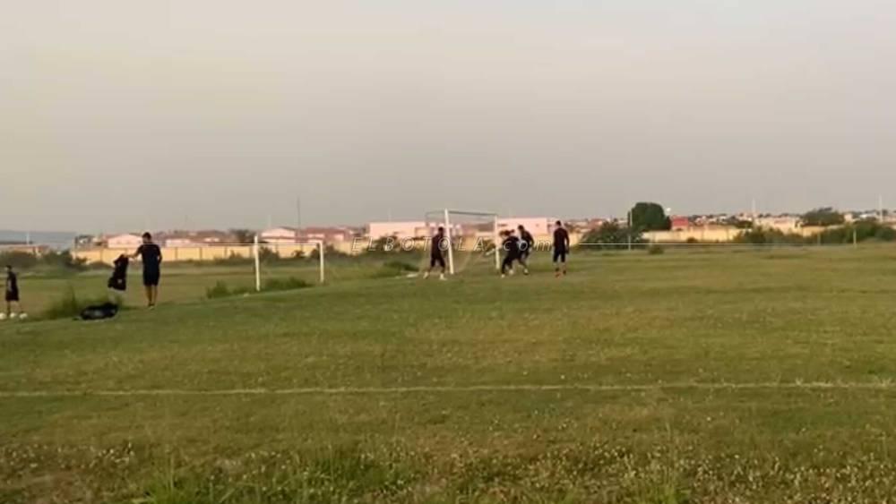 في جو حماسي وحضور مكثف لممثلي "إدارة النادي".. الوداد يخوض أولى حصصه التدريبية بلواندا