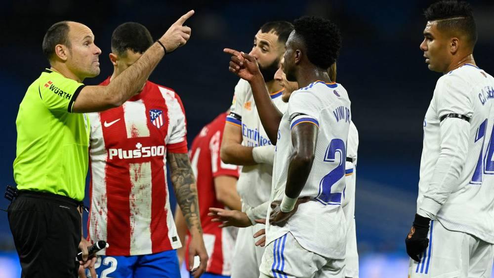 أتلتيكو مدريد يرفض إقامة "ممر شرفي" لريال مدريد بمناسبة فوزه بالليغا