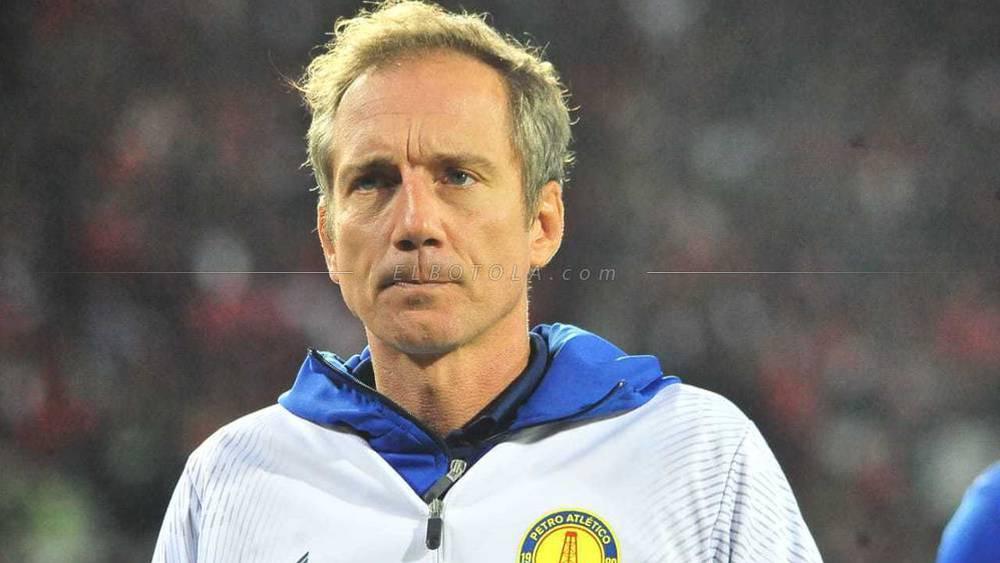 مدرب بيترو أتلتيكو: "لو تواجه الوداد والأهلي في نهائي عصبة الأبطال بنظام الذهاب والإياب لفاز الفريق المغربي في المبارتين معا"