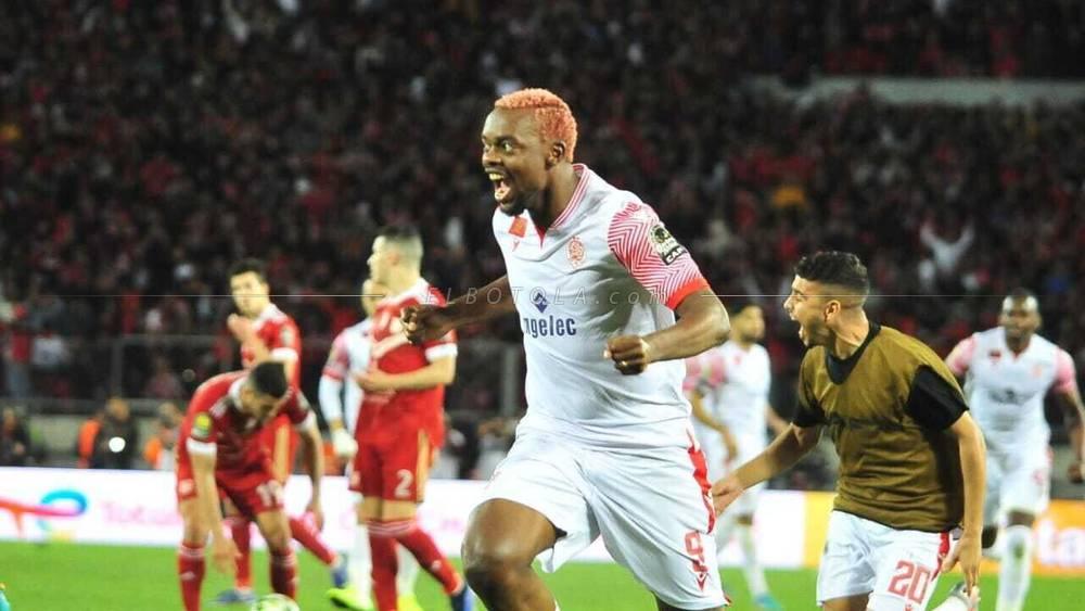 مبينزا: "أتمنى مواصلة تسجيل الأهداف مع الوداد حتى نتوج بالألقاب نهاية الموسم الحالي"