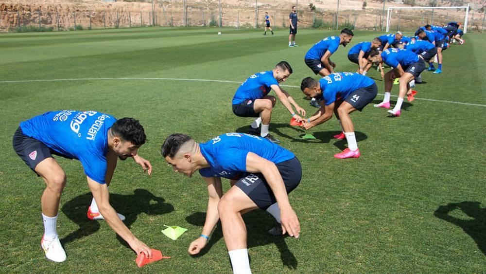 المغرب التطواني يجري آخر حصصه التدريبية تأهبا لمواجهة الجيش الملكي في نهائي كأس العرش